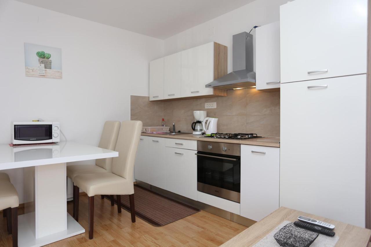 Apartments With A Parking Space Split - 11518 Exterior foto